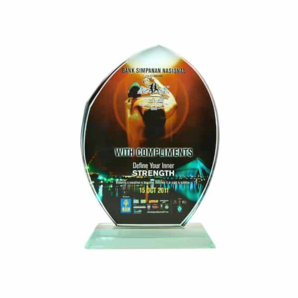 Crystal Plaques CR8066 – Exclusive Crystal Glass Awards